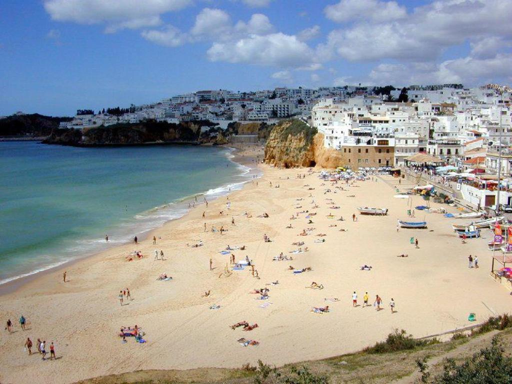 Residencial Capri By Umbral Hotel Albufeira Kültér fotó